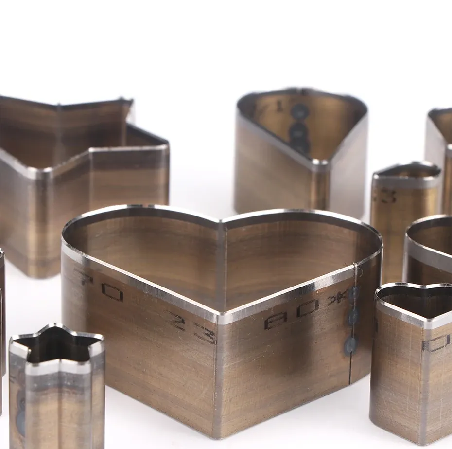 3 matrices découpe cuir forme cœur pour artisanat