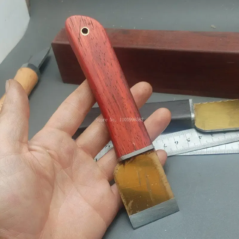 Couteau découpe cuir lame acier rapide manche bois