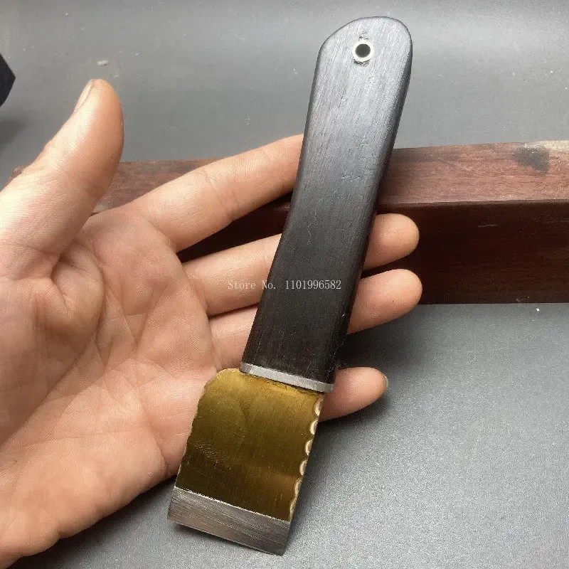 Couteau découpe cuir lame acier rapide manche bois