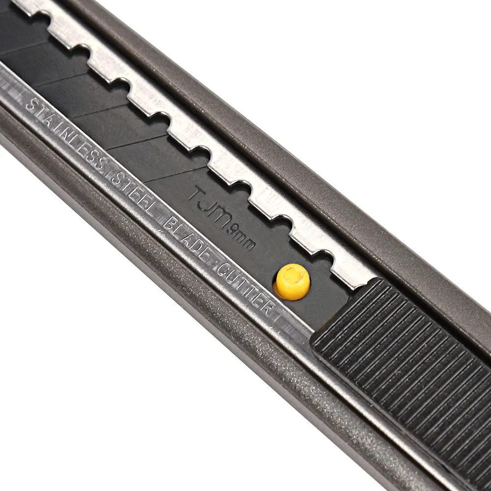 Couteau utilitaire cuir 1 à 30 lames