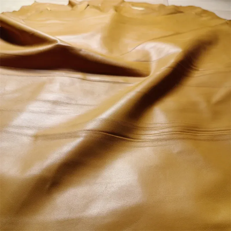 Cuir de mouton véritable 0,4 à 0,6 mm pour vêtement