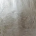 Cuir de vachette crocodile argenté 1,1 mm – 6