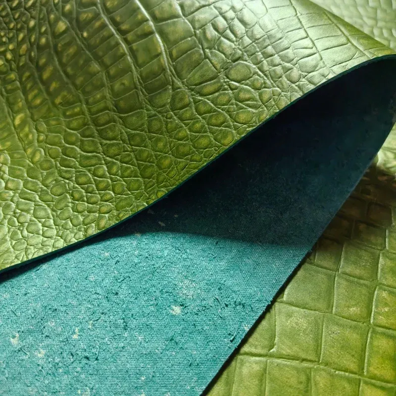Cuir de vachette motif crocodile 1,5 mm