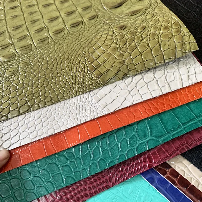 Cuir de vachette motif crocodile 20x30 cm