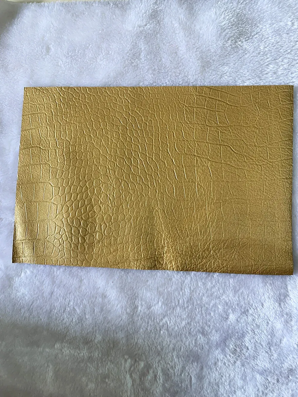 Cuir de vachette motif crocodile 20x30 cm