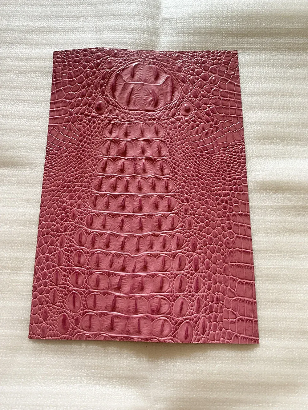 Cuir de vachette motif crocodile 20x30 cm