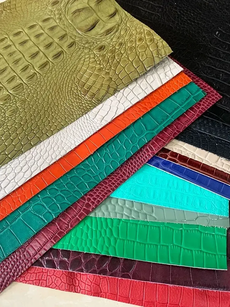 Cuir de vachette motif crocodile 20x30 cm