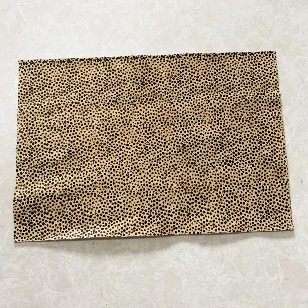 Cuir gaufré cheval 20x30 cm pour artisanat