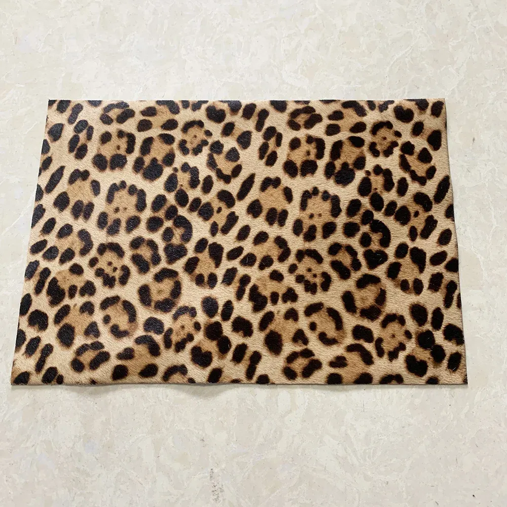 Cuir gaufré cheval 20x30 cm pour artisanat