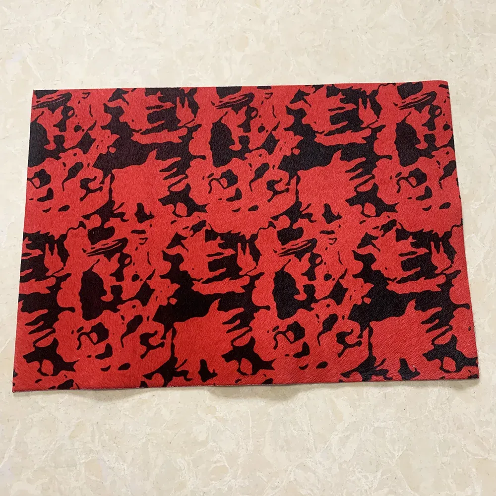 Cuir gaufré cheval 20x30 cm pour artisanat