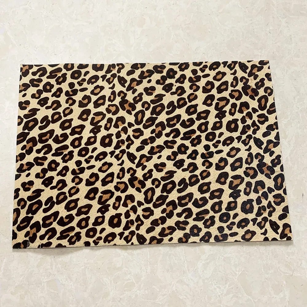 Cuir gaufré cheval 20x30 cm pour artisanat