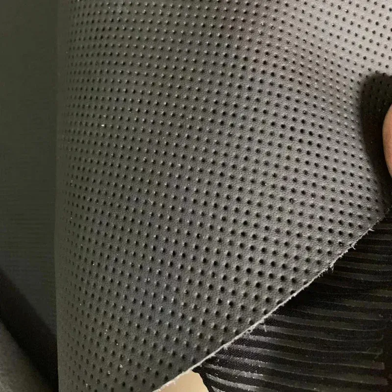 Cuir synthétique microfibre perforé 1,2 mm pour automobile