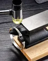 Établi de travail du cuir avec serre-joint plat – 4