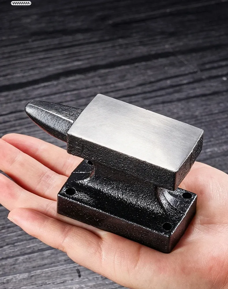 Établi de travail du cuir avec serre-joint plat