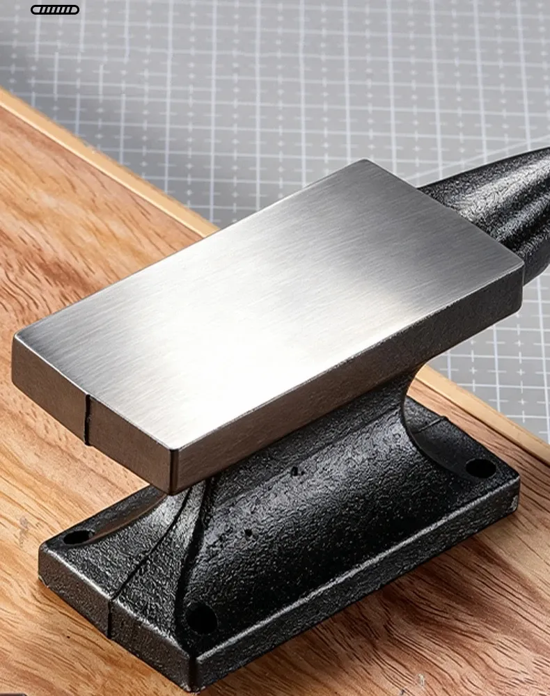 Établi de travail du cuir avec serre-joint plat