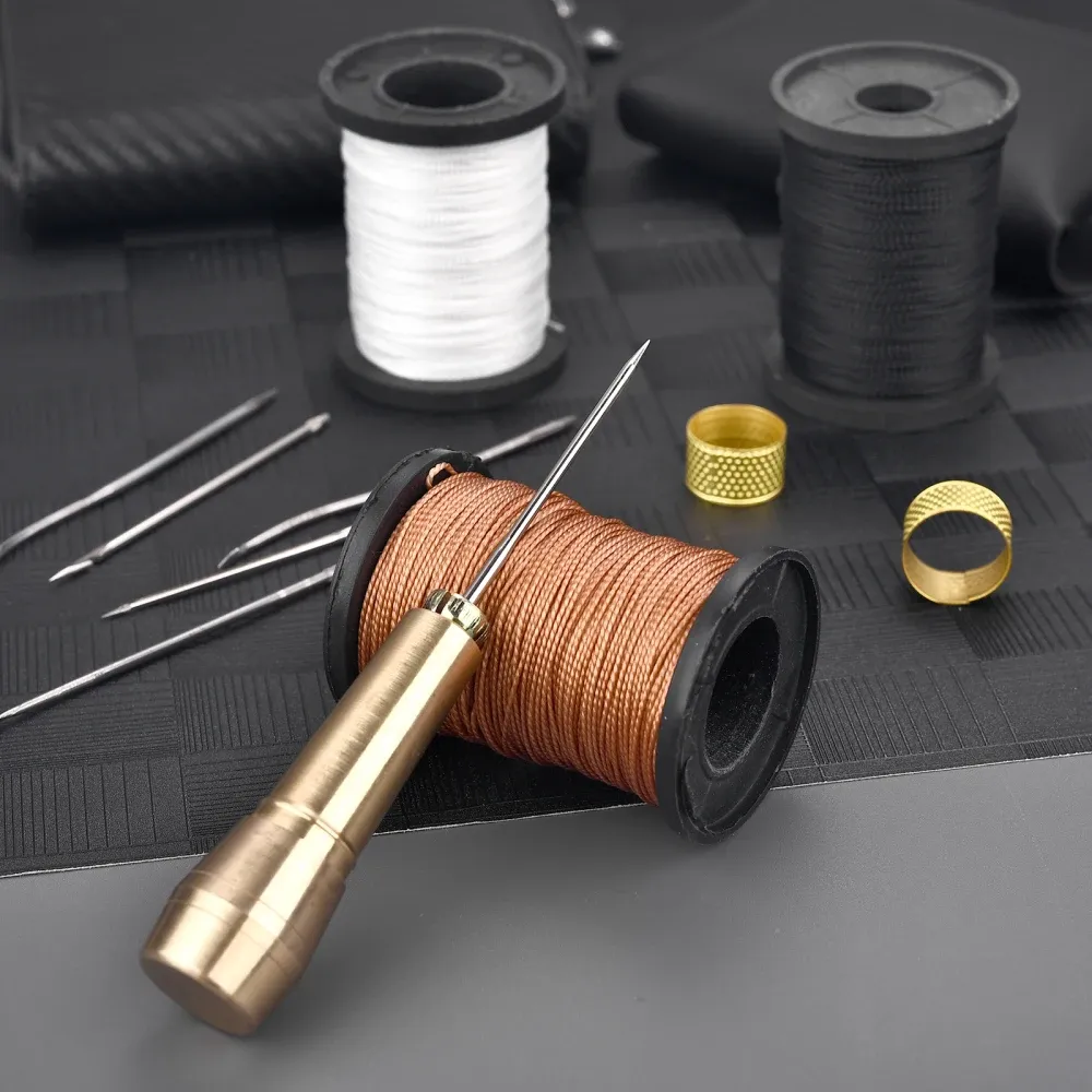Kit couture cuir avec poinçon, fil ciré et aiguilles