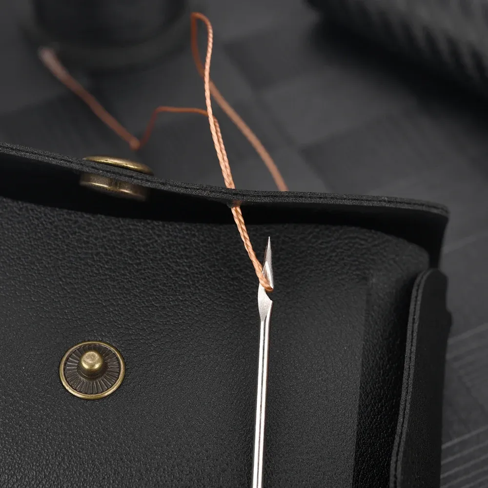 Kit couture cuir avec poinçon, fil ciré et aiguilles
