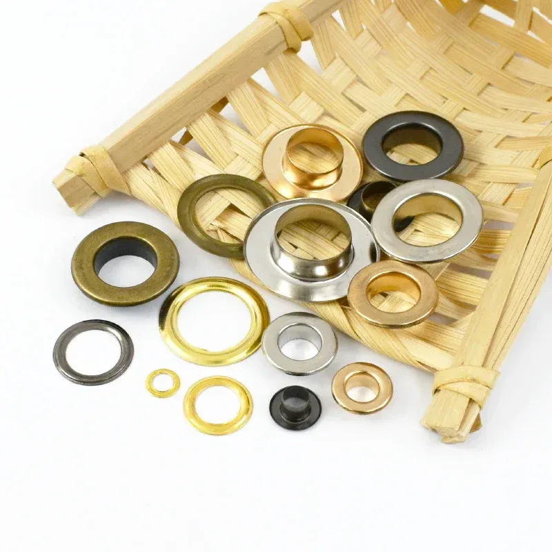 Lot de 100 œillets cuivre 3,5 à 10 mm