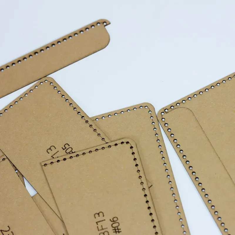 Modèle portefeuille court en papier pour artisanat du cuir