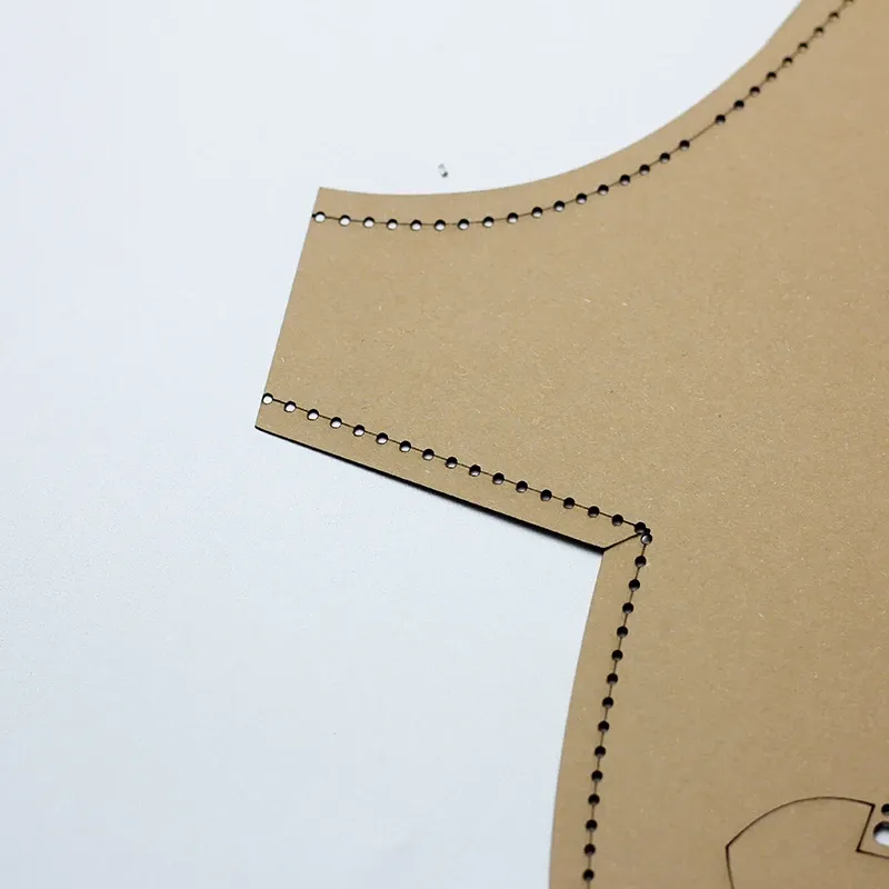 Modèle sac poitrine et bandoulière en papier