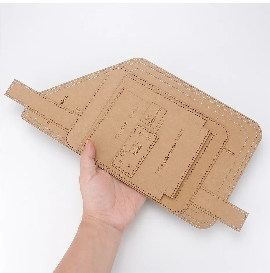 Modèle sac poitrine homme en papier kraft