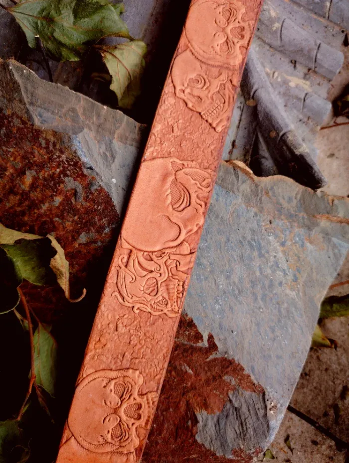 Moule de ceinture à motif crâne pour gaufrage cuir