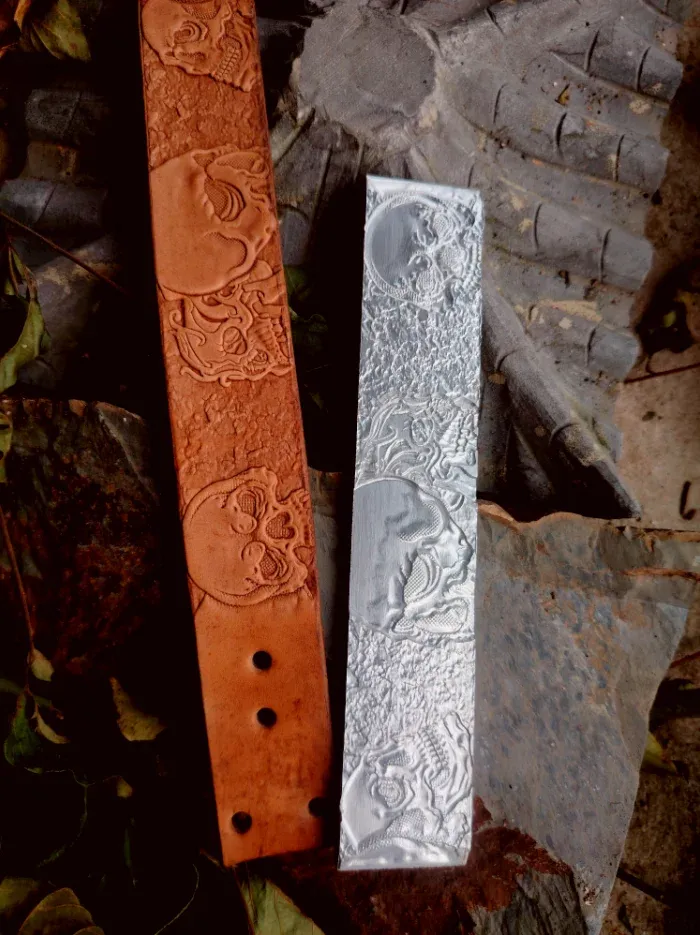 Moule de ceinture à motif crâne pour gaufrage cuir