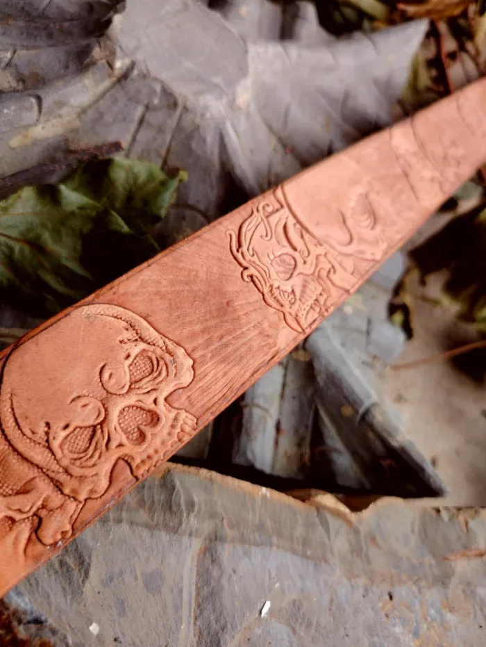 Moule de ceinture à motif crâne pour gaufrage cuir