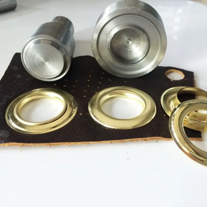 Œillets creux 3 à 6 mm avec outil pour maroquinerie