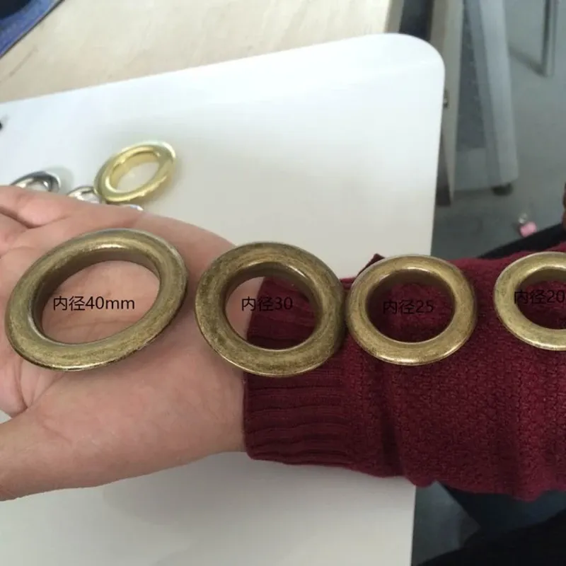 Œillets métalliques 20 à 40 mm pour maroquinerie