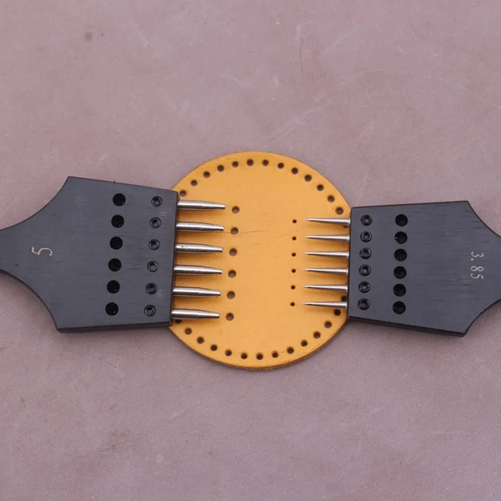Outil perforateur rond et oblique pour cuir