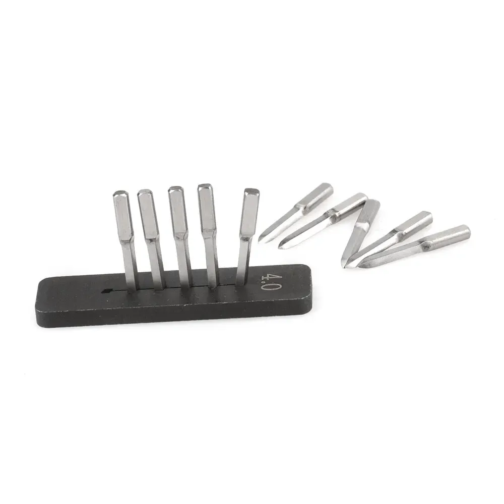 Outil perforateur rond et oblique pour cuir