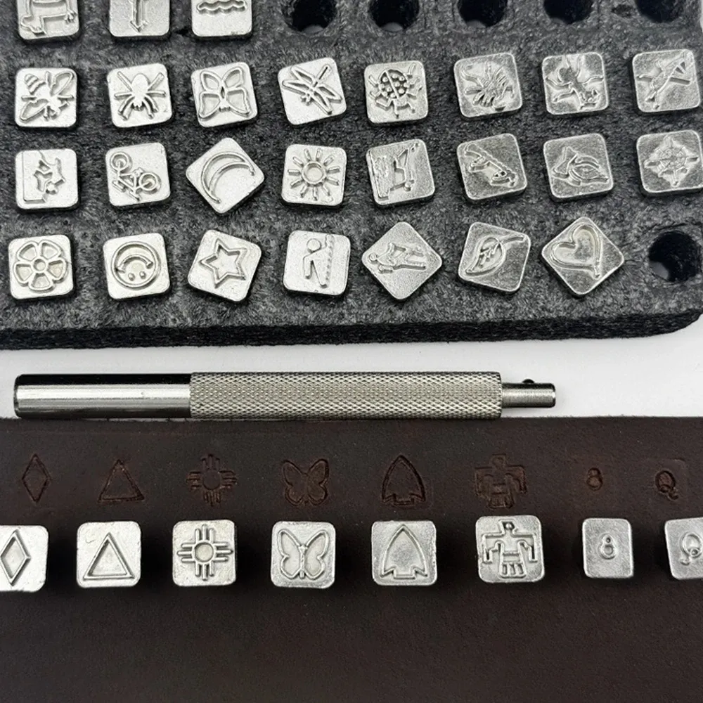 Outils et pochoirs pour gravure et découpe cuir