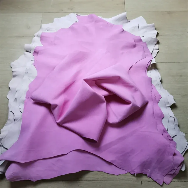 Peau de mouton 0,7 mm 20 x 30 cm pour artisanat