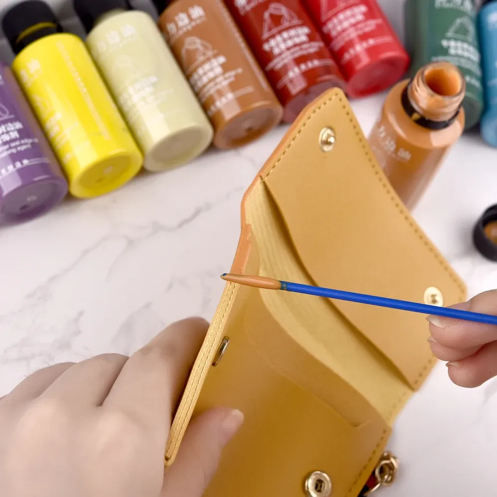 Peinture bord cuir 30 ml pour finition et artisanat