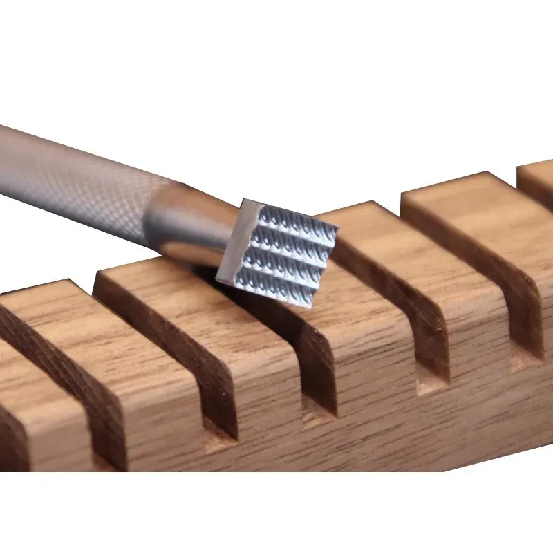 Poinçon 8x8 mm motif ulissée pour cuir