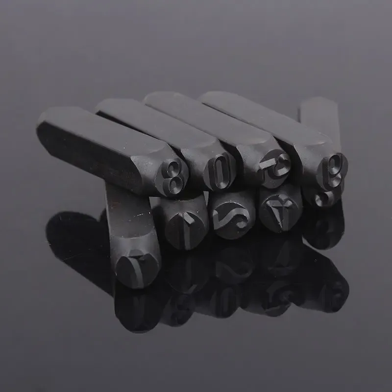 Poinçons alphabet et chiffres 2 à 12,5 mm cuir