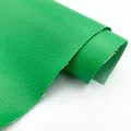 Simili cuir litchi 50 x 60 cm pour accessoires – Couleur Blackish green