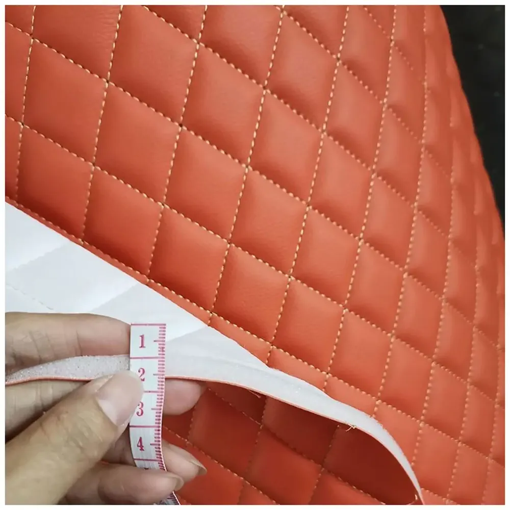 Simili cuir matelassé losanges 1,55 x 1 m pour sellerie
