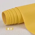Tissu cuir adhésif 100 x 137 cm pour ameublement – Color yellow