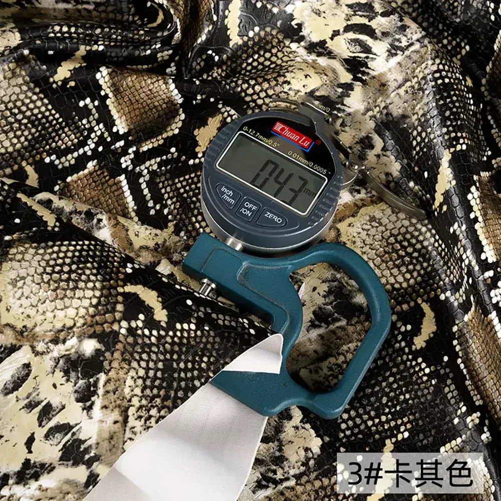 Tissu PU motif serpent 3D pour vêtement