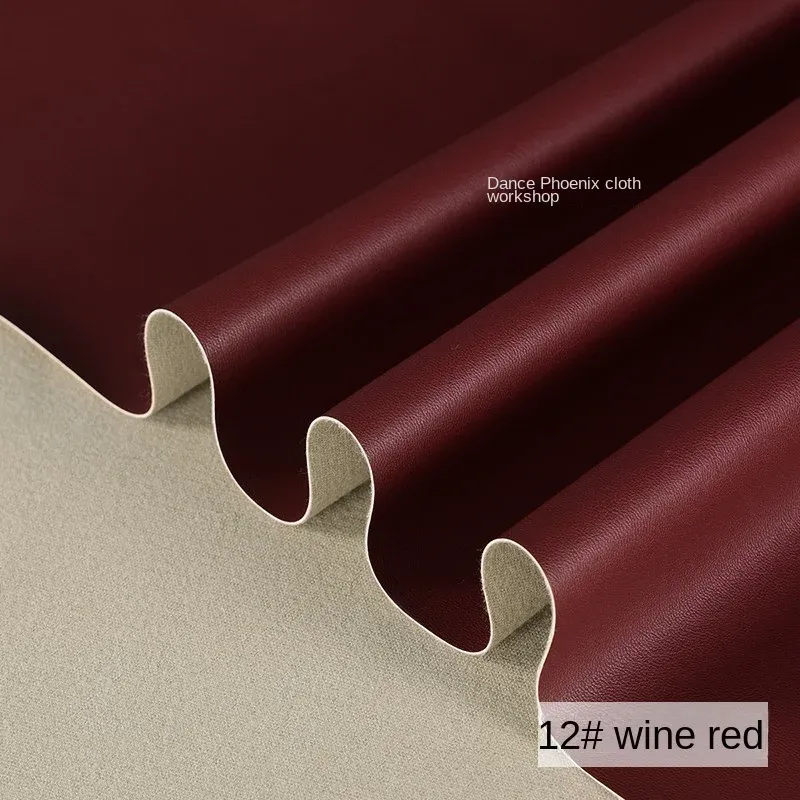 Tissu PU souple rouge vin 100 à 140 cm