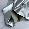 Tissu similicuir PU argenté 50 à 140 cm pour vêtements – 1