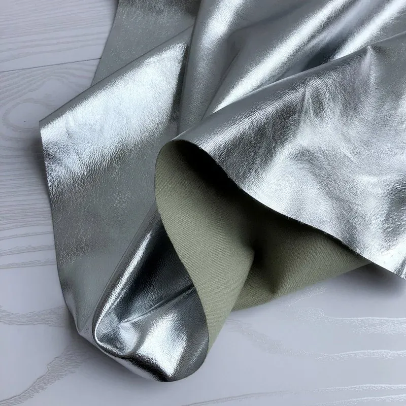 Tissu similicuir PU argenté 50 à 140 cm pour vêtements