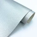 Tissu similicuir PU Litchi 20 x 30 cm imperméable – Couleur 21 Silver