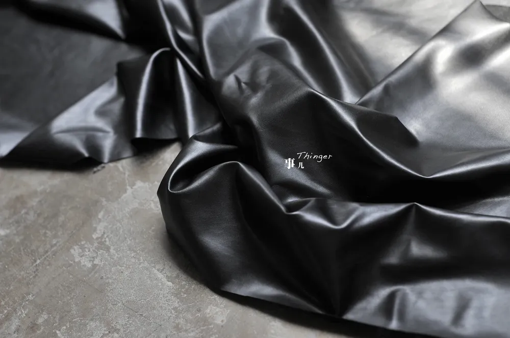 Tissu similicuir PU tricoté 50 à 100 x 144 cm élastique